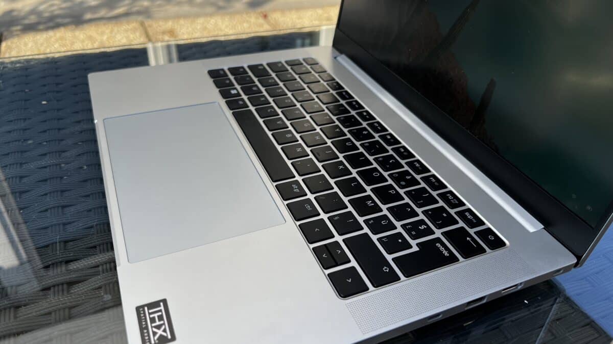 Design clavier Razer Blade Mercury 14